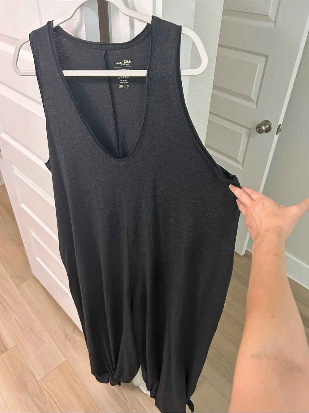NWOT Natural Life one size Wide-Leg V-Neck Jumpsuit - Picture 3 of 10